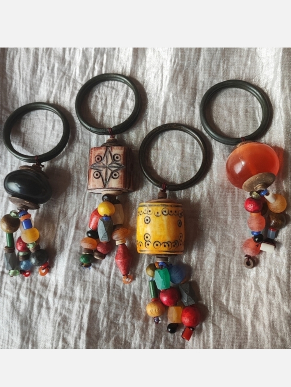 Set of 4 Four Beaded Beads Napkin Holders Rings Carved Resin Lucite Vintage EUC